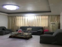 五街人民大道实验三小附近，交通便利。 新建小区